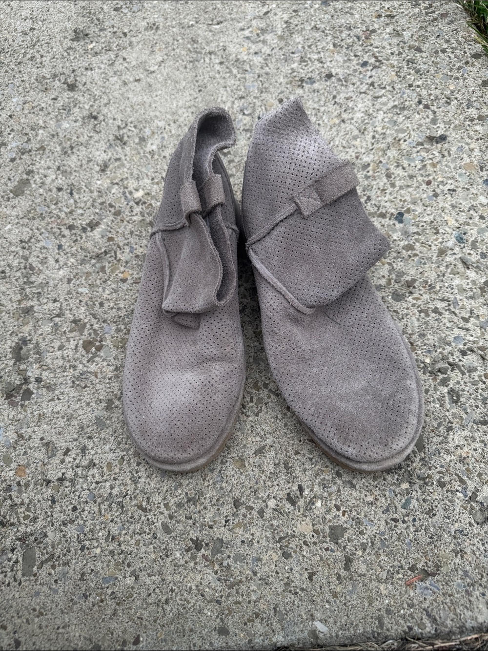 UGG Women's Perforated Suede Ankle Boots - Gray